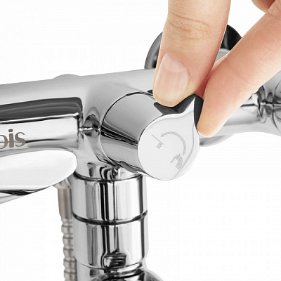 Смеситель для ванны поворотный с длинным изливом с керамическим дивертором Iddis Copter COPSBL2i10WA