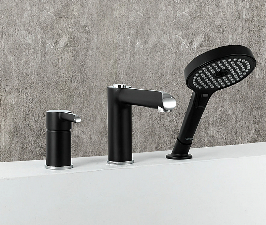 Смеситель на борт ванны черный матовый Gappo G03-6 G1103-6