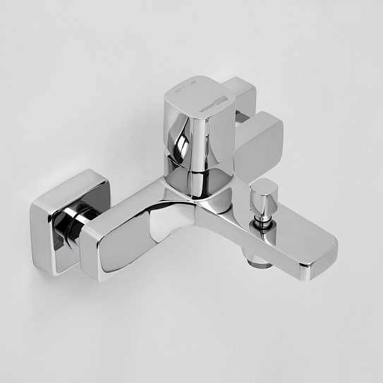 Смеситель для ванны с коротким изливом WasserKRAFT Naab 8601