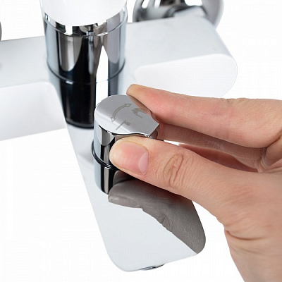 Смеситель для ванны фиксированный Iddis Cloud CLOSB02i02WA