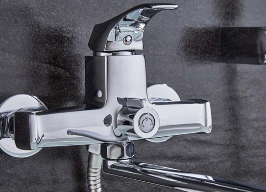 Смеситель для ванны длинный нос Ledeme L2242