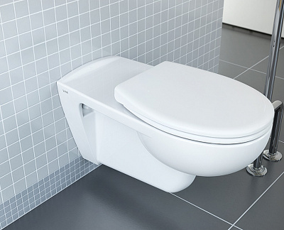 Подвесной безободковый унитаз Vitra Conforma с сиденьем для людей с ограниченными возможностями 5810B003-6234