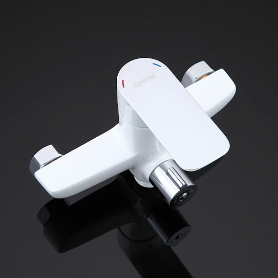 Смеситель для ванны белый длинный излив Gappo G2248