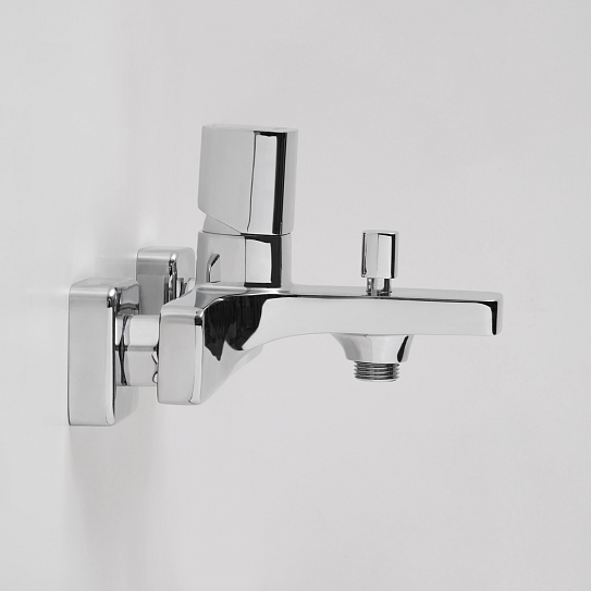 Смеситель для ванны с коротким изливом WasserKRAFT Naab 8601