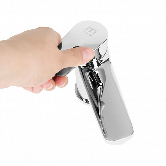 Комплект смесителей 3 в 1 Milardo Niagara, смеситель для раковины, смеситель для ванны, душевой комплект.